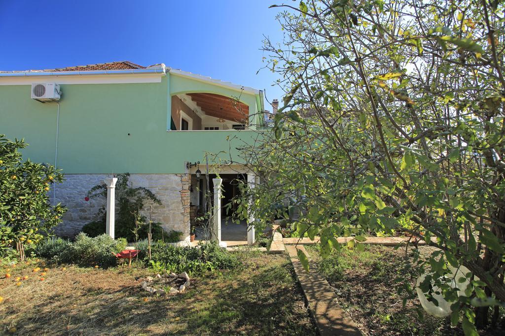 Holiday Home Paric Vela Luka Exterior foto